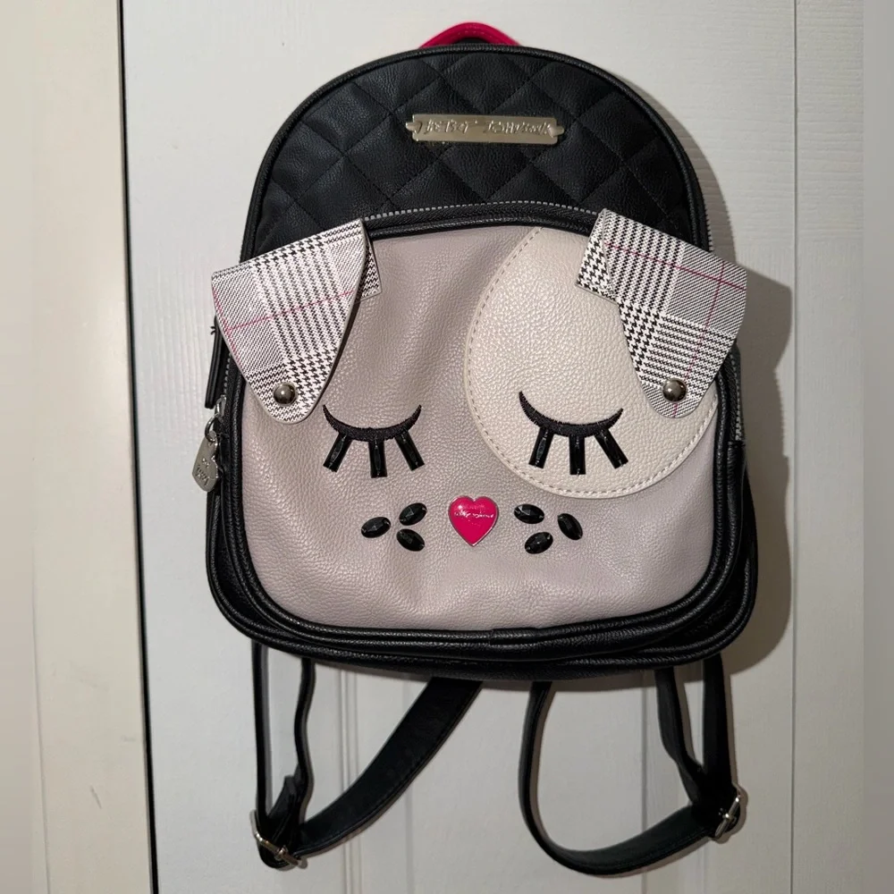 BETSEY JOHNSON WOMEN'S DIAMOND QUILT KITCH BACKPACK